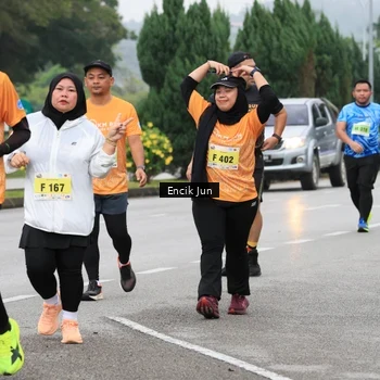 Runner Photo 8499312