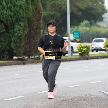 Runner Photo 8499363