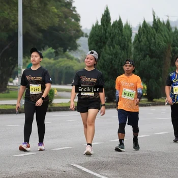 Runner Photo 8499376