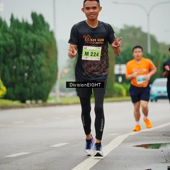 Runner Photo 8499380