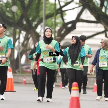 Runner Photo 8499406