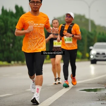 Runner Photo 8499420