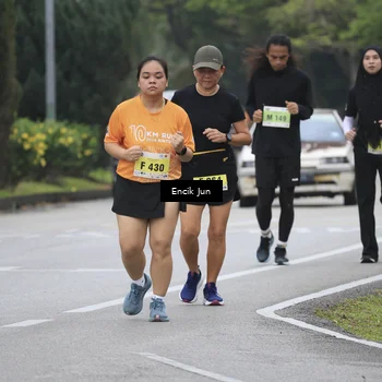 Runner Photo 8499442