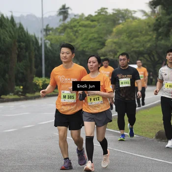 Runner Photo 8499652