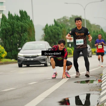 Runner Photo 8499712