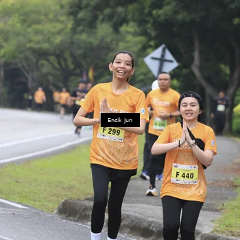 Runner Photo 8499753