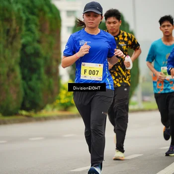 Runner Photo 8500029