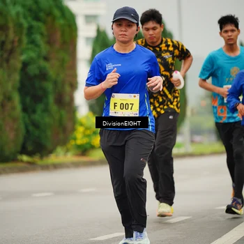 Runner Photo 8500056