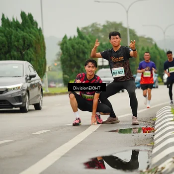 Runner Photo 8500314