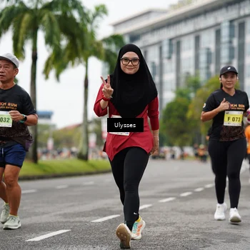 Runner Photo 8500359