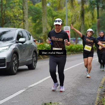 Runner Photo 8500653