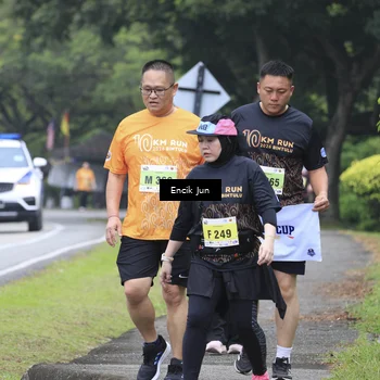 Runner Photo 8500884