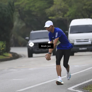 Runner Photo 8502003
