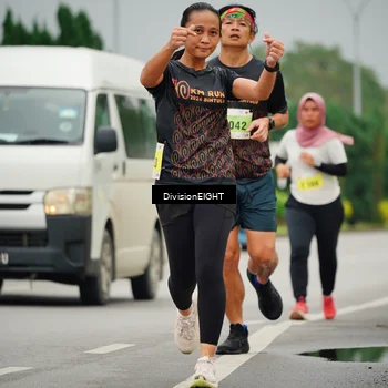 Runner Photo 8502010