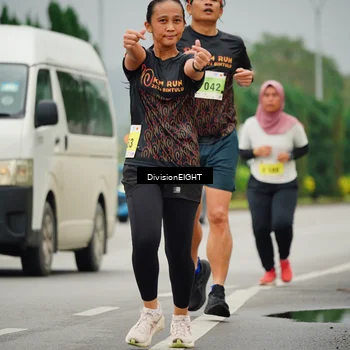 Runner Photo 8502053