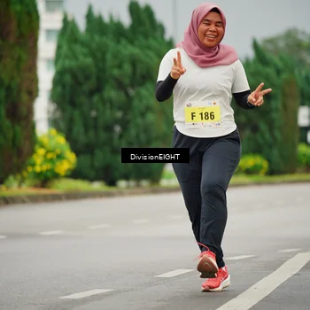 Runner Photo 8502113