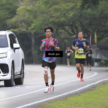 Runner Photo 8502201