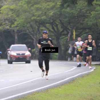 Runner Photo 8502240