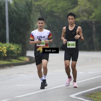 Runner Photo 8502263