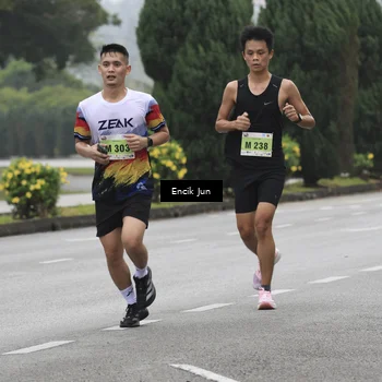 Runner Photo 8502279