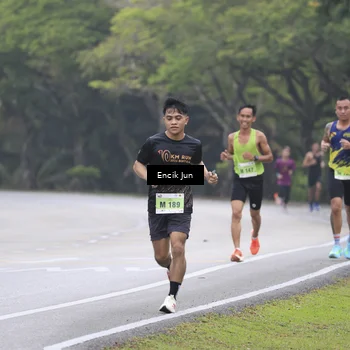 Runner Photo 8502360