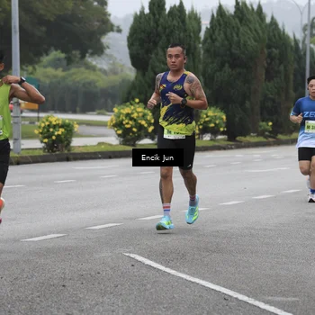 Runner Photo 8502374