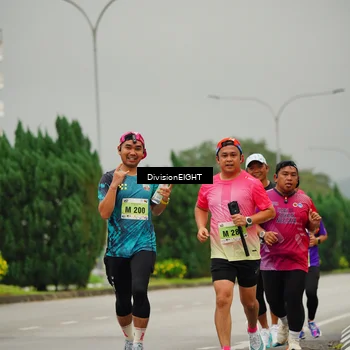 Runner Photo 8502570