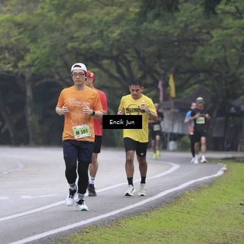 Runner Photo 8502571