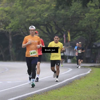 Runner Photo 8502573