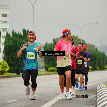 Runner Photo 8502591