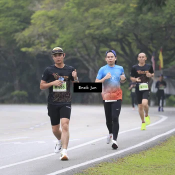 Runner Photo 8502604