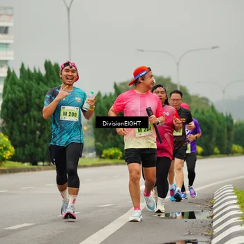 Runner Photo 8502629