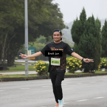 Runner Photo 8502658