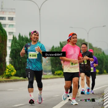 Runner Photo 8502707