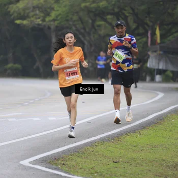 Runner Photo 8502755