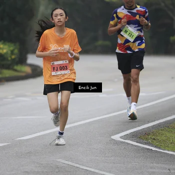 Runner Photo 8502759