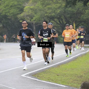 Runner Photo 8502886