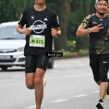Runner Photo 8502902