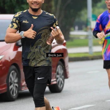 Runner Photo 8502905