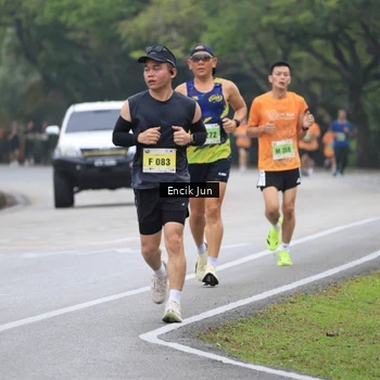Runner Photo 8502908