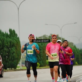 Runner Photo 8502913