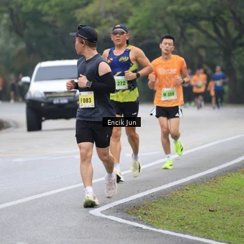 Runner Photo 8502915