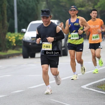 Runner Photo 8502918