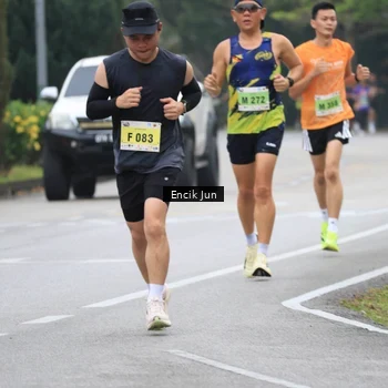 Runner Photo 8502927