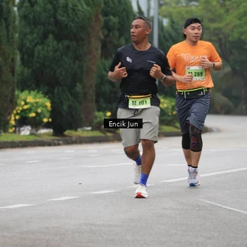 Runner Photo 8502946