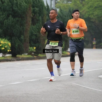 Runner Photo 8502947