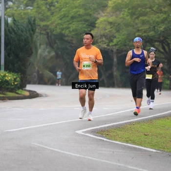 Runner Photo 8502952