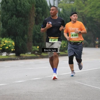 Runner Photo 8502954