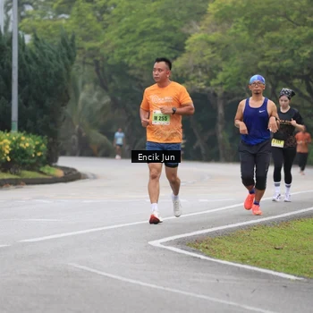 Runner Photo 8502962