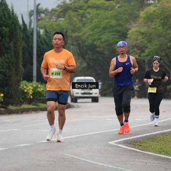 Runner Photo 8502966